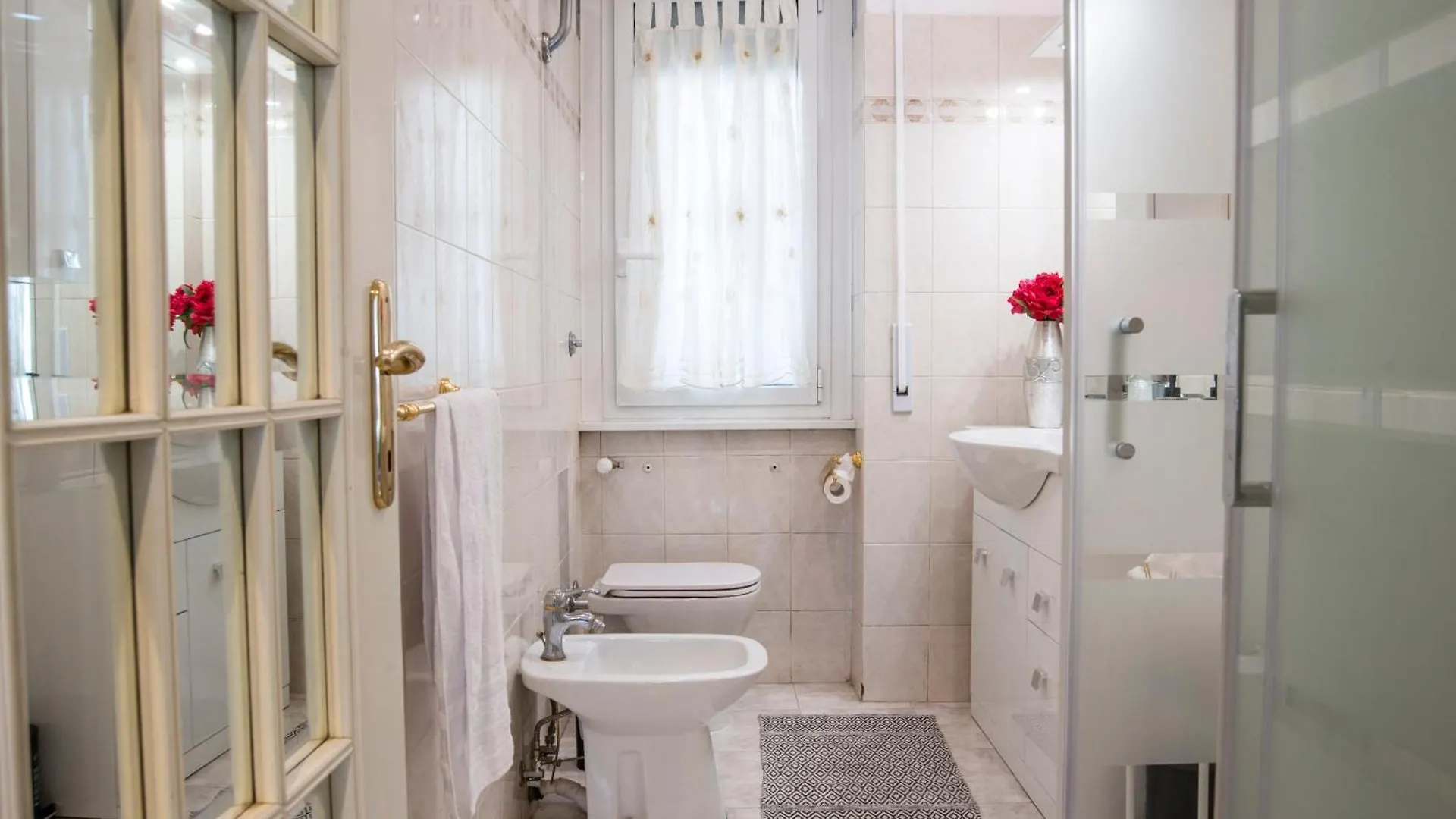 Apartament Popcornhousenomentana Rzym 0*,  Włochy